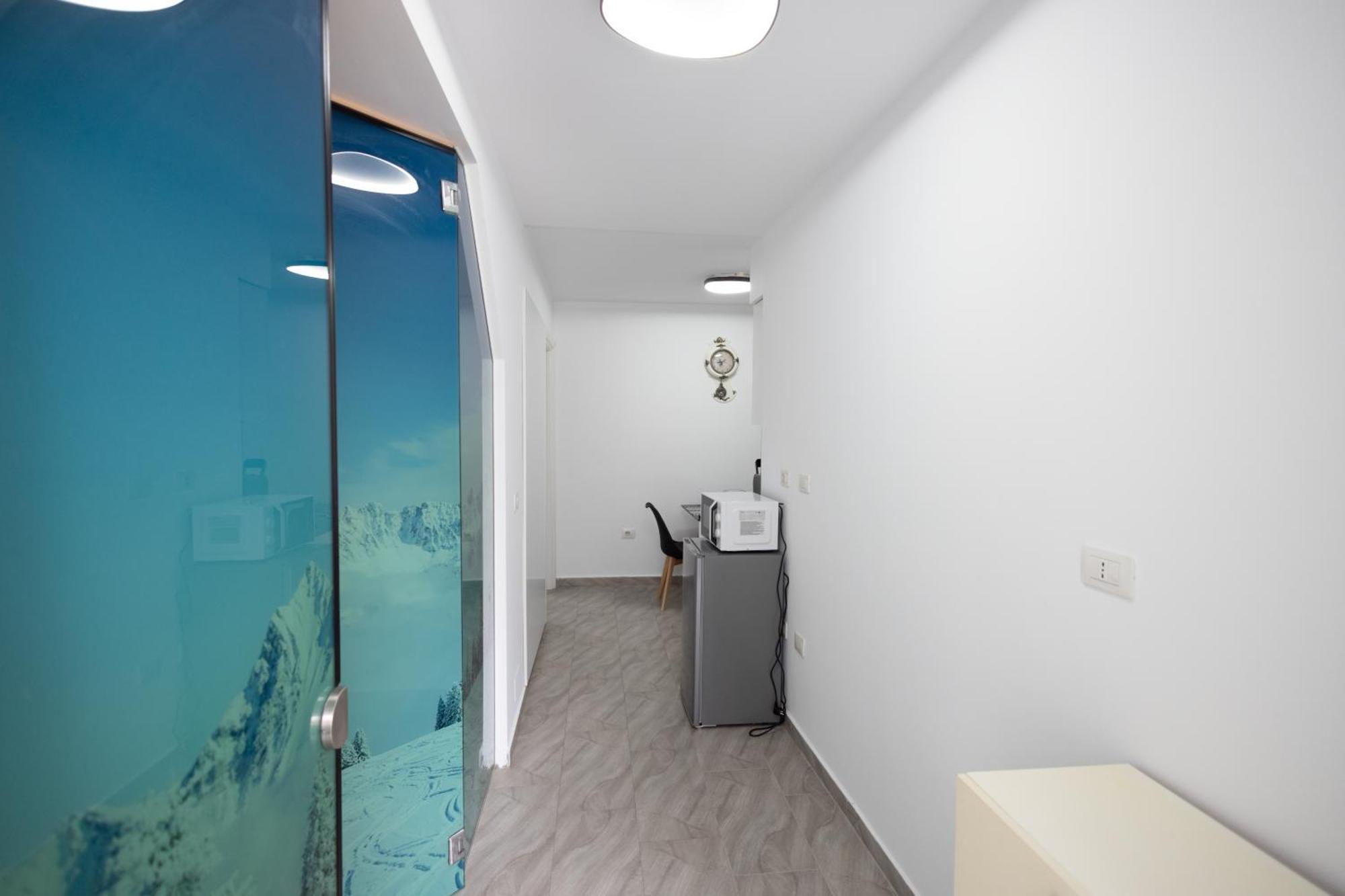 Apartment Kler-elegant Ali Demi Tirana