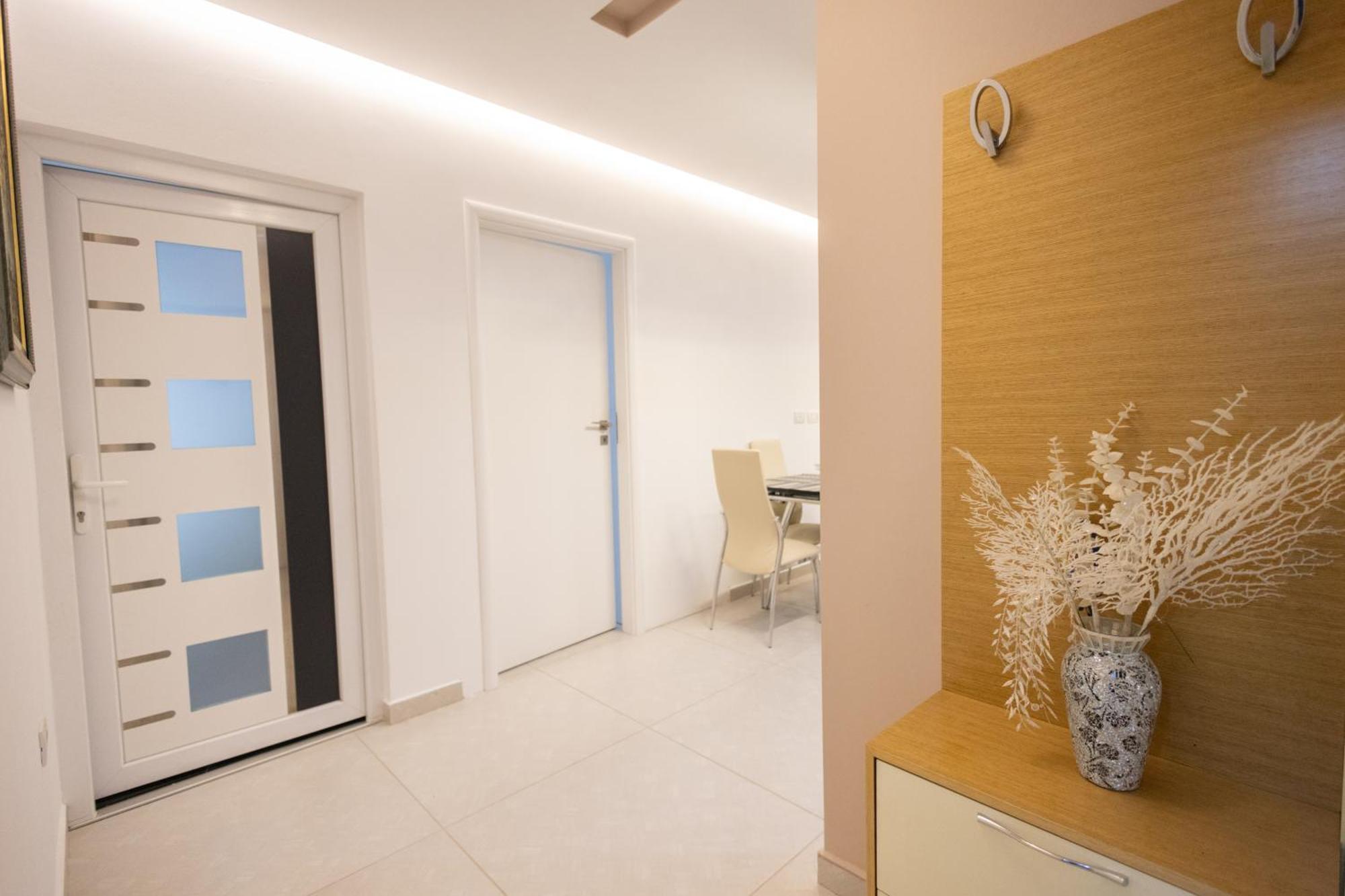 Kler-elegant Ali Demi Apartment Tirana